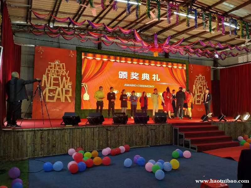 时光的流淌只能让我们回首过往,却再也回不到定格在当时的美好瞬 时光的流淌只能让我们回首过往,却再也回不到定格在当时的美好瞬