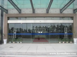 房山区更换玻璃门门禁锁 修玻璃门
