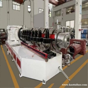 同质透心地板生产线的制作方法