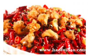 有红鸡毛店有发展前景吗 加盟后有扶持吗