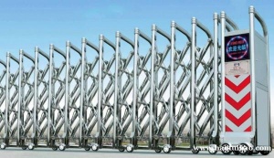 房山区伸缩门维修 良乡修电动门