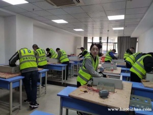 建委技术工人证作为持证上岗的最低标准