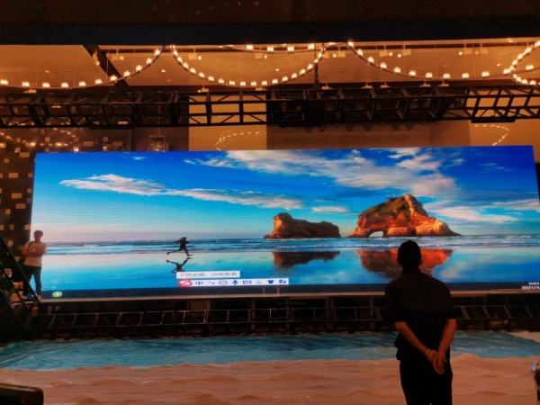 时代中视幻影成像舞台搭建 45度折射成像舞台膜