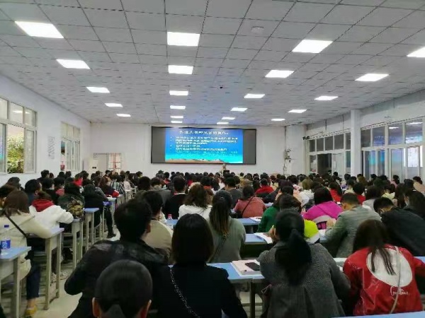 资料员岗薪资福利佳