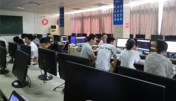 学土建造价，稳拿铁饭碗
