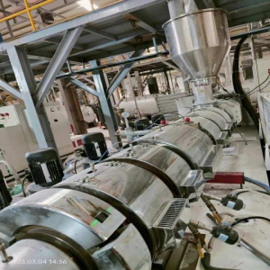 SPC180地板挤出生产线设备工艺技术