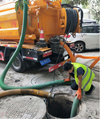 昆明富民长期承包化粪池清理 隔油池清理 清理污水池 吸污车抽粪