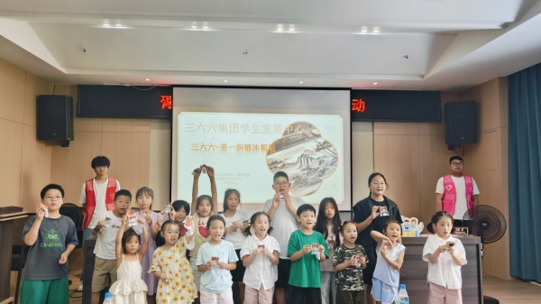 苏州三六六青少年社会实践织锦冰箱贴DIY体验活动火热进行中