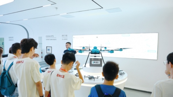 苏州三六六研学：亲组装 + FPV 竞速，科幻大片级体验等你！